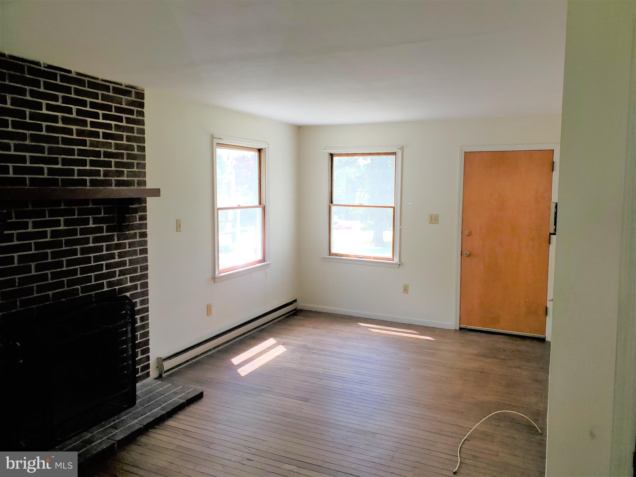 1146 Appleton Road Elkton, MD 21921 - Photo 8 of 24 main floor apartment living room