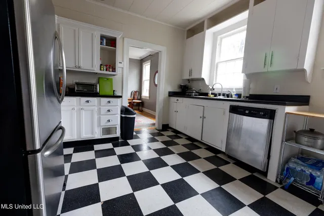 $2,045 | 4120 Council Circle, Jackson, MS 39206