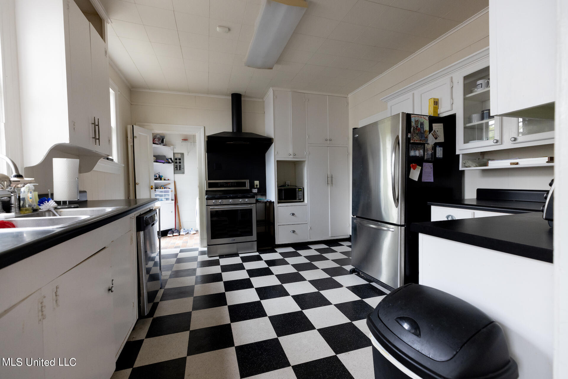 4120 Council Circle Jackson, MS 39206 - Photo 14 of 34 4Q4A0021