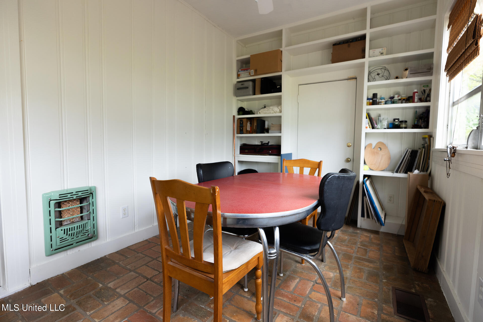 4120 Council Circle Jackson, MS 39206 - Photo 2 of 34 4Q4A0003