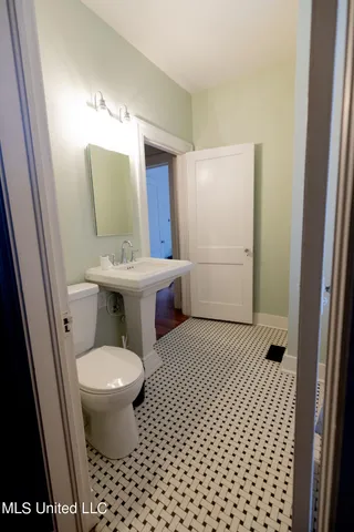 $2,045 | 4120 Council Circle, Jackson, MS 39206