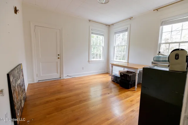 $2,045 | 4120 Council Circle, Jackson, MS 39206