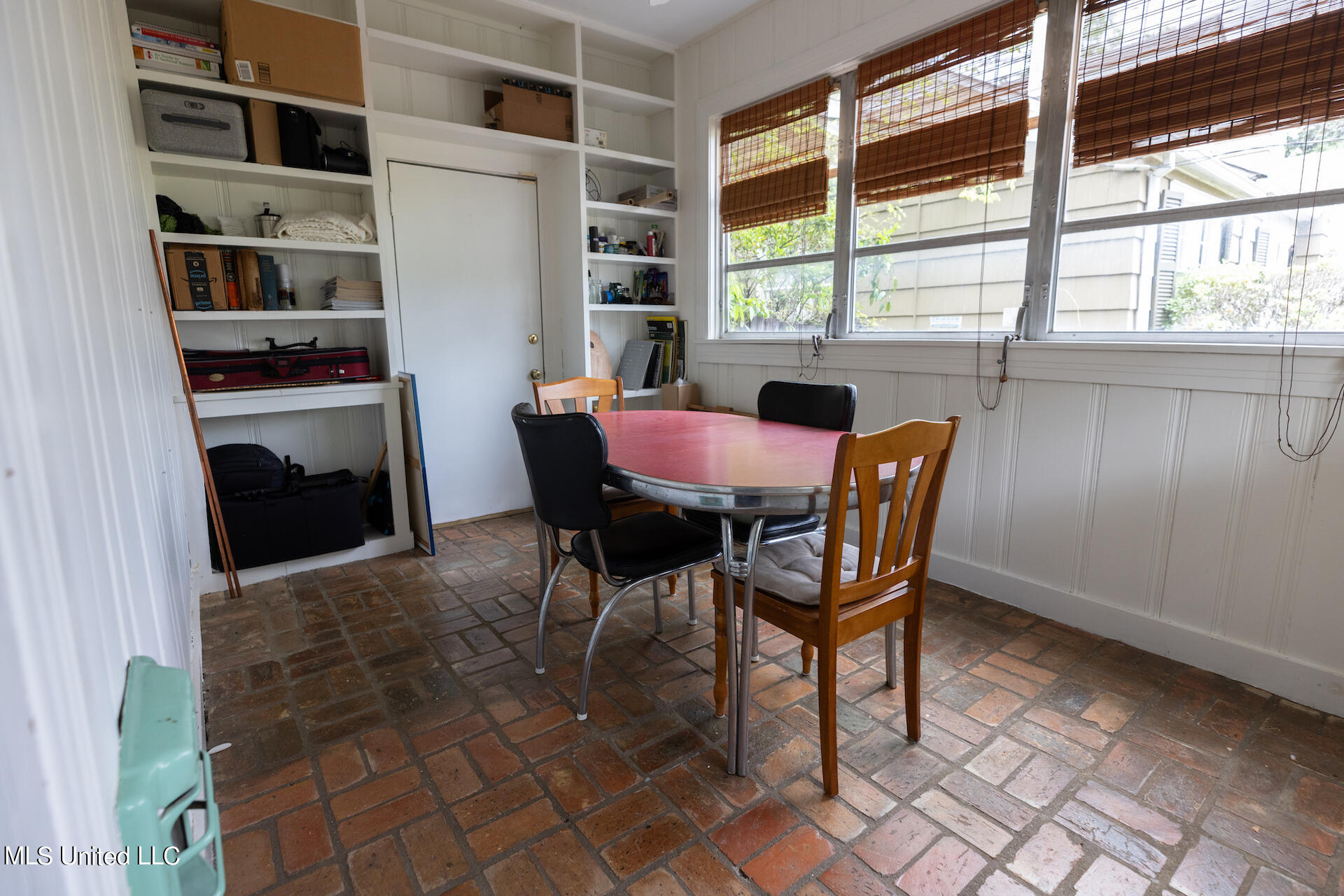 4120 Council Circle Jackson, MS 39206 - Photo 3 of 34 4Q4A0004