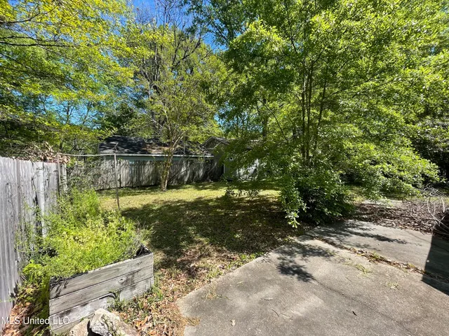 $2,045 | 4120 Council Circle, Jackson, MS 39206