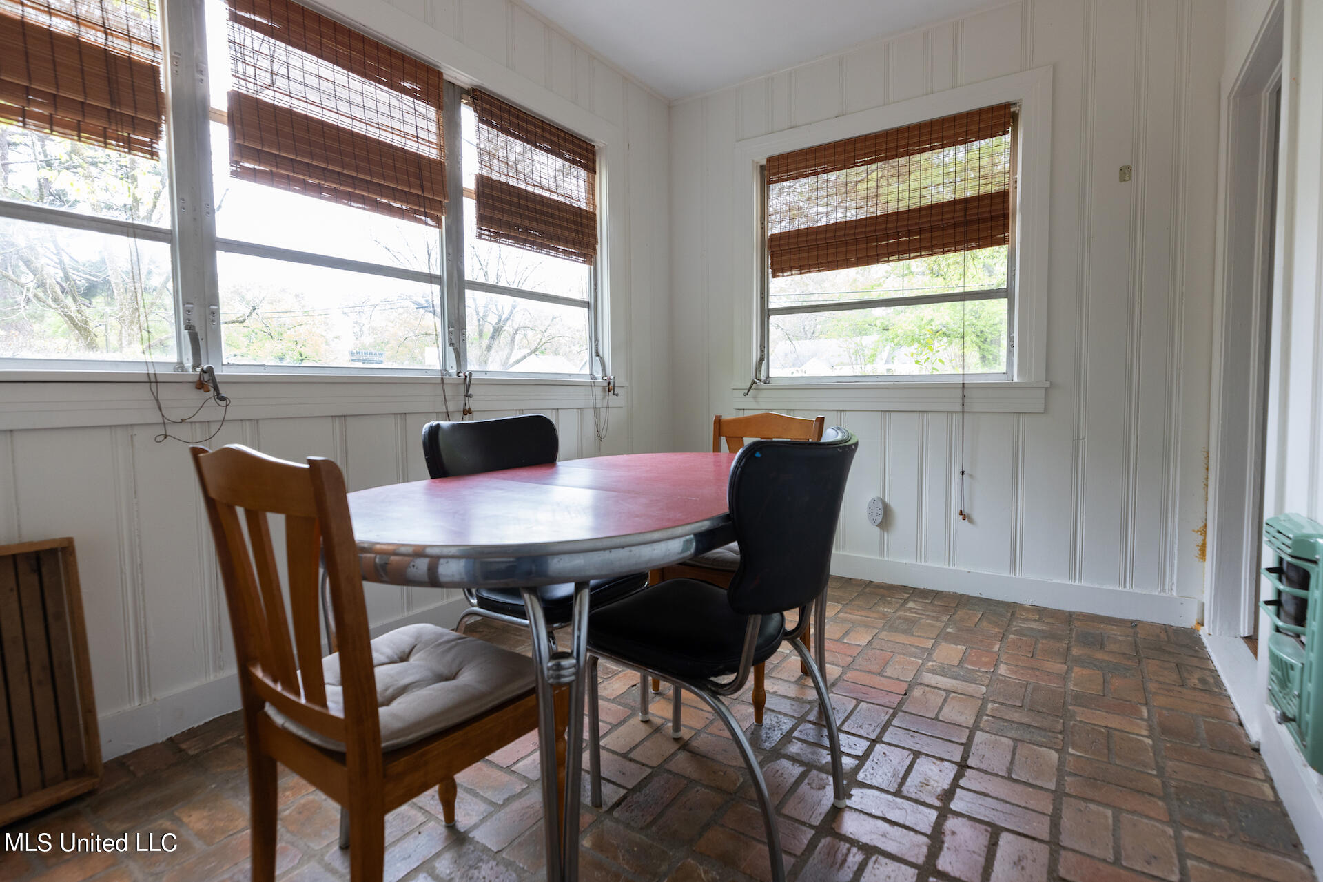 4120 Council Circle Jackson, MS 39206 - Photo 5 of 34 4Q4A0006