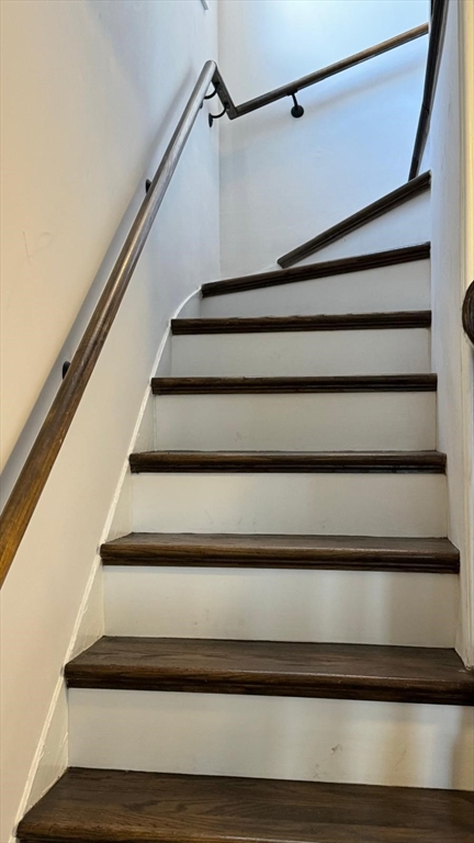 10 Dell Street Malden, MA 02148 - Photo 13 of 40