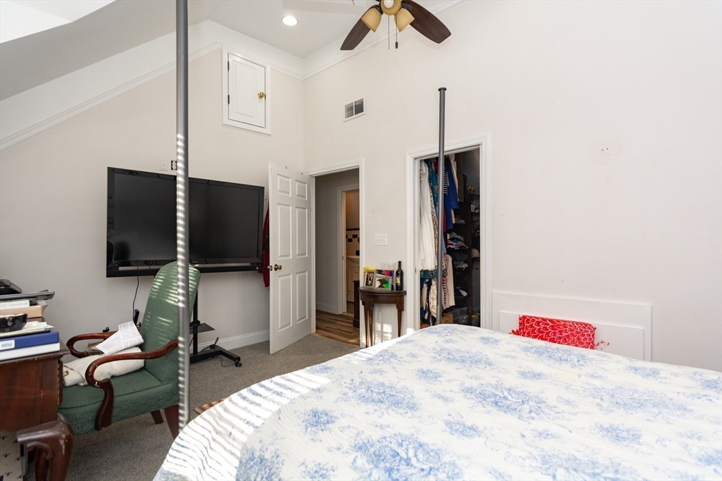 10 Dell Street Malden, MA 02148 - Photo 16 of 40