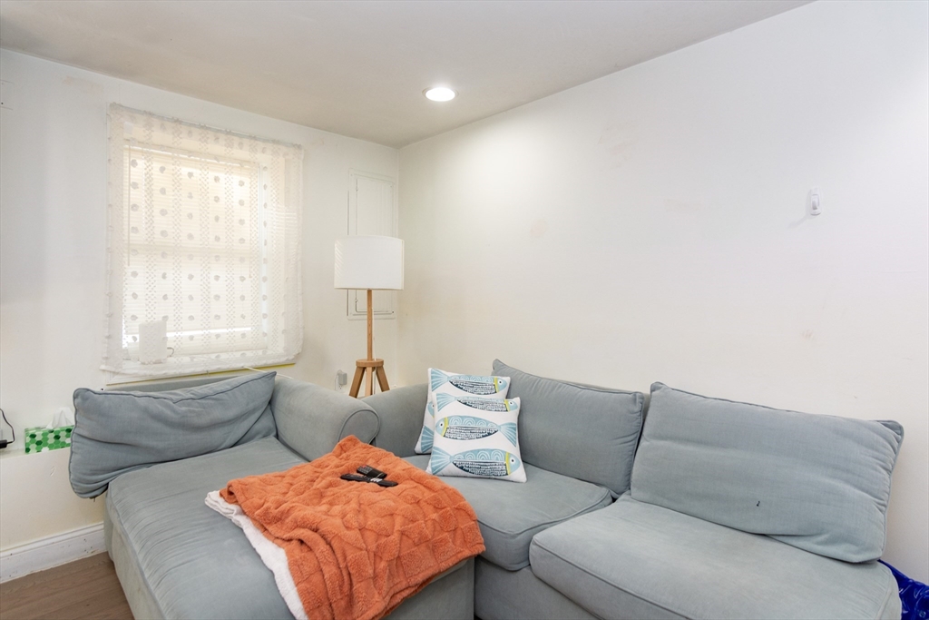 10 Dell Street Malden, MA 02148 - Photo 29 of 40