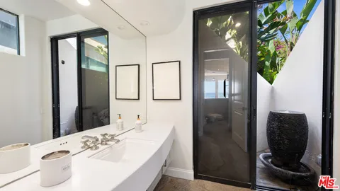 $13,850,000 | 25252 Malibu Road, Malibu, CA 90265