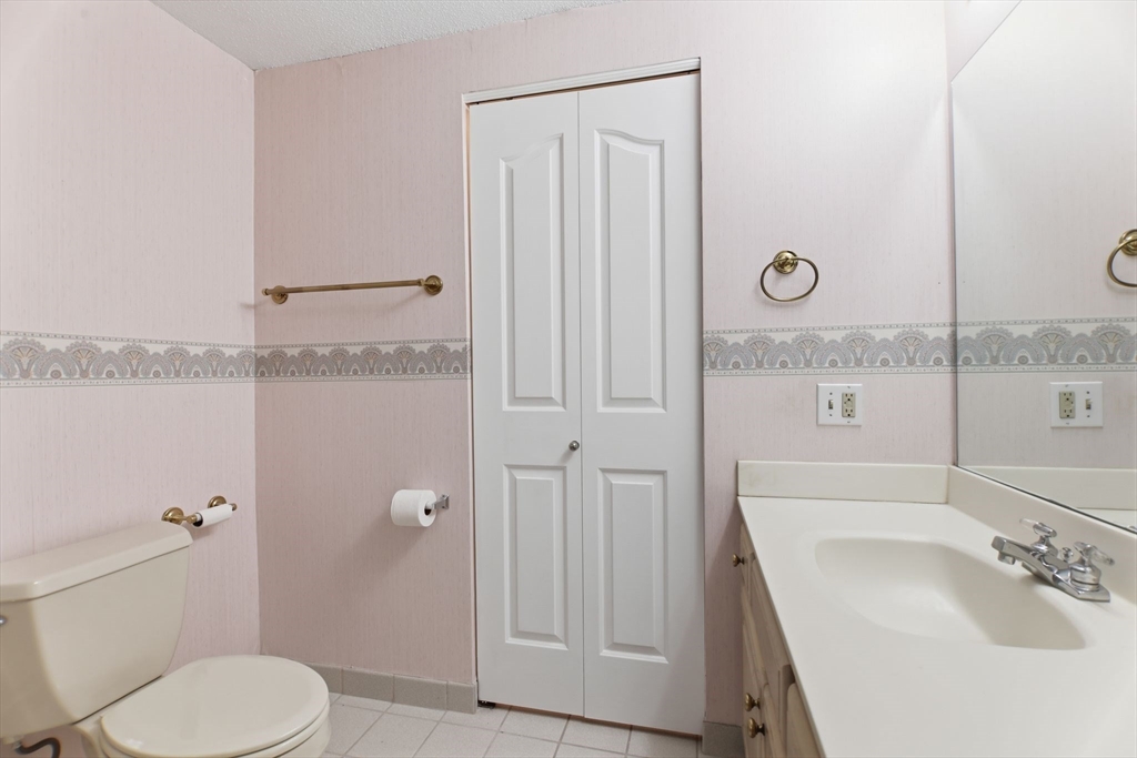 34 Sumner Avenue, Unit 210 Springfield, MA 01108 - Photo 15 of 25