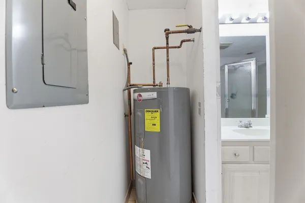 $224,900 | 34 Sumner Avenue, Unit 210, Springfield, MA 01108