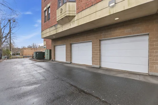 $224,900 | 34 Sumner Avenue, Unit 210, Springfield, MA 01108