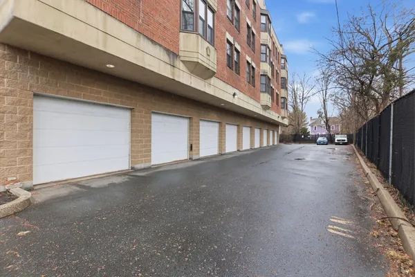 $224,900 | 34 Sumner Avenue, Unit 210, Springfield, MA 01108