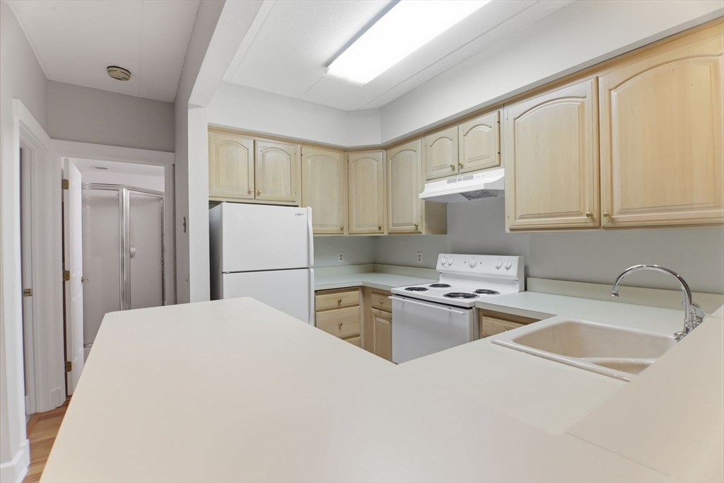 34 Sumner Avenue, Unit 210 Springfield, MA 01108 - Photo 9 of 25