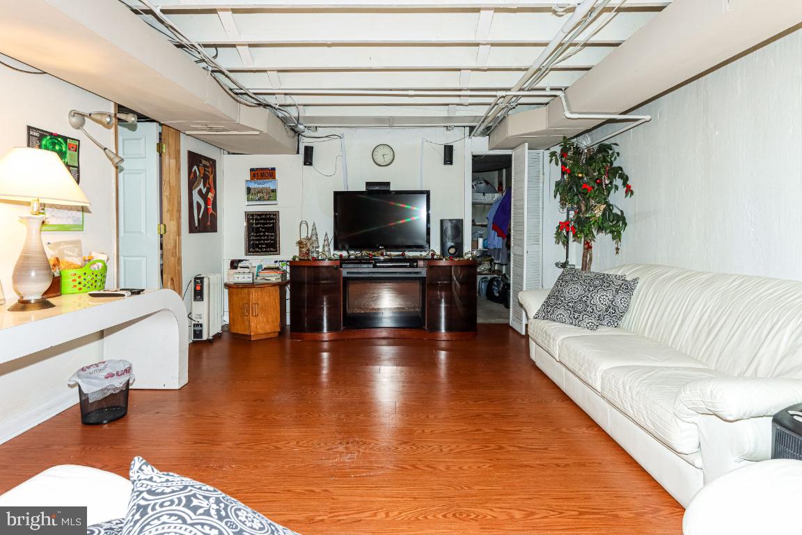 503 North Bend Road Baltimore, MD 21229 - Photo 34 of 47 Lower leve rec room