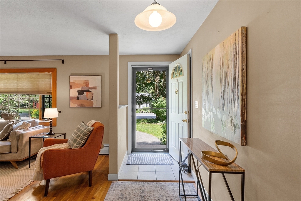 42 Oneida Road Acton, MA 01720 - Photo 4 of 26 Gallery Image 4
