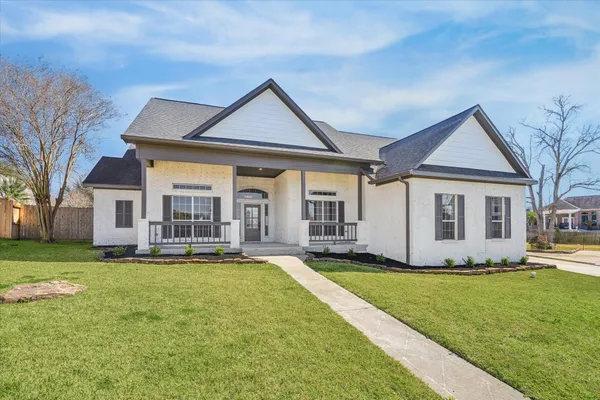 $379,999 | 5437 Edgewater Court, Willis, TX 77318
