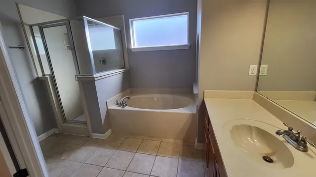 $1,900 | 9120 Karen Mill Cove, Cordova, TN 38016