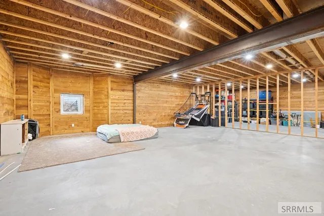 $1,500,000 | 12027 East 101 North, Idaho Falls, ID 83401