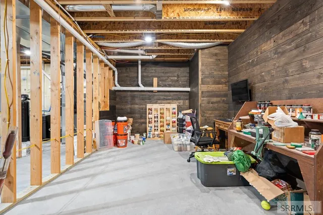 $1,500,000 | 12027 East 101 North, Idaho Falls, ID 83401