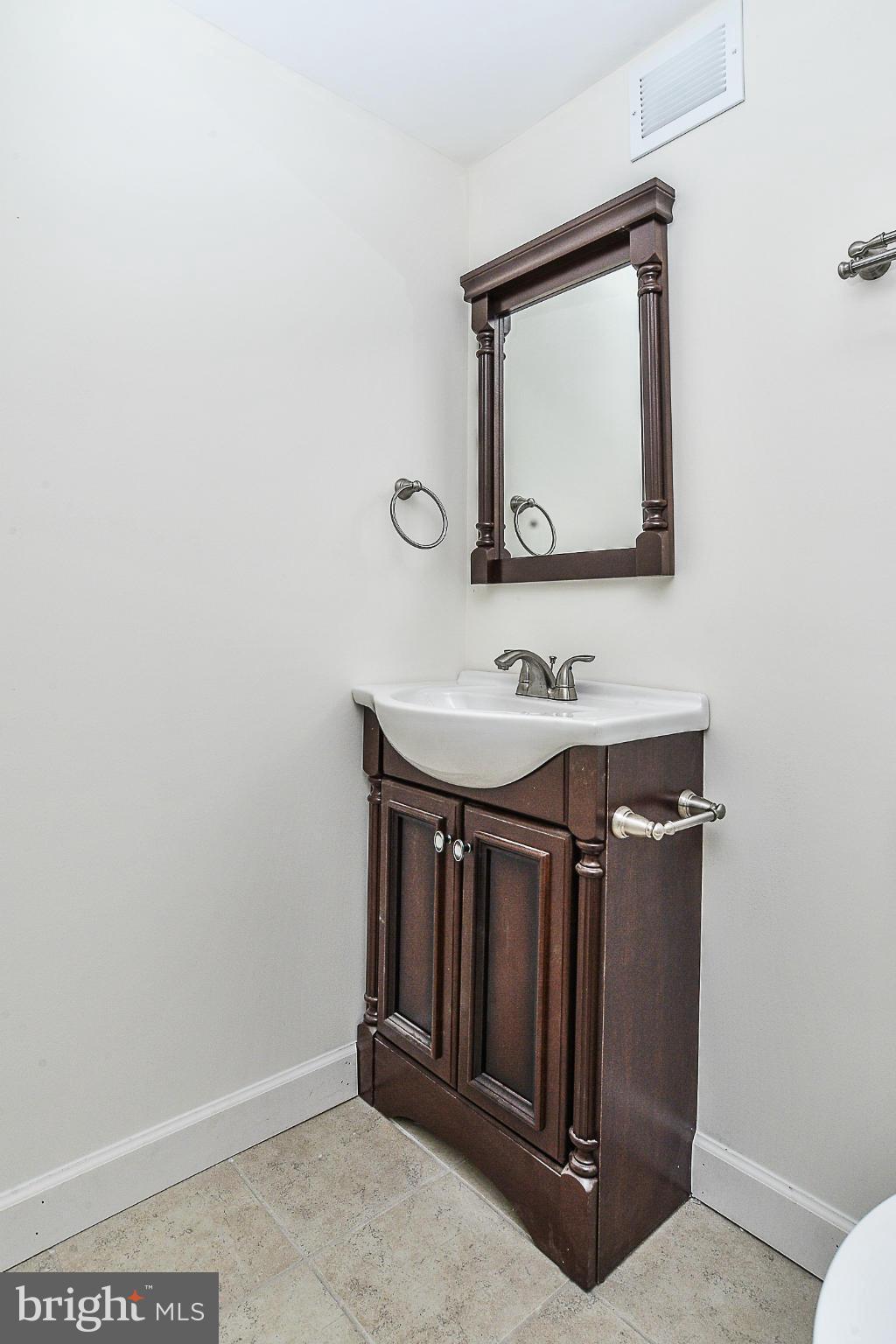 9316 Lancelot Road Fort Washington, MD 20744 - Photo 27 of 30 Bath