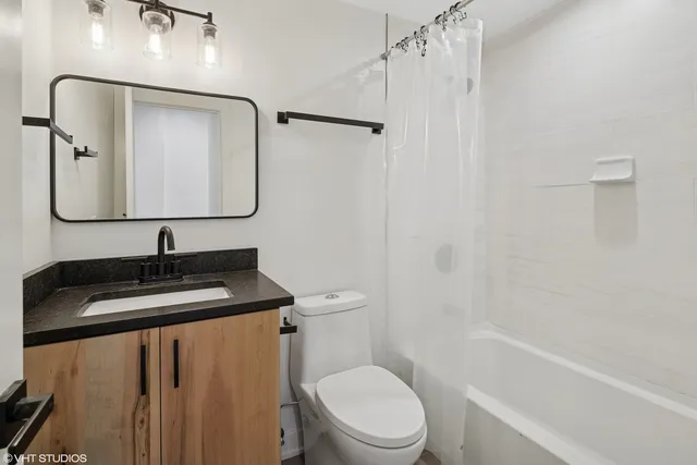 $2,250 | 1246 South Fairfield Avenue, Unit 1, Chicago, IL 60608