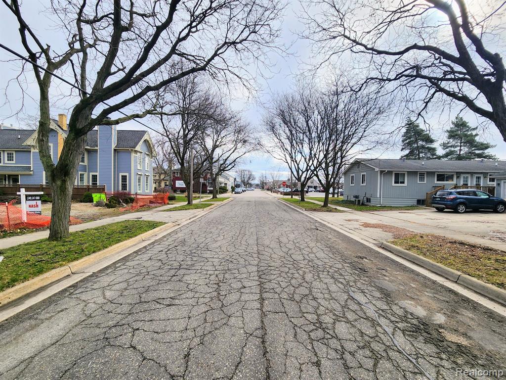 308 West 3rd Street Rochester, MI 48307 - Photo 7 of 8