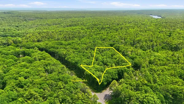 $285,000 | 356 Mountain Road, York, ME 03902