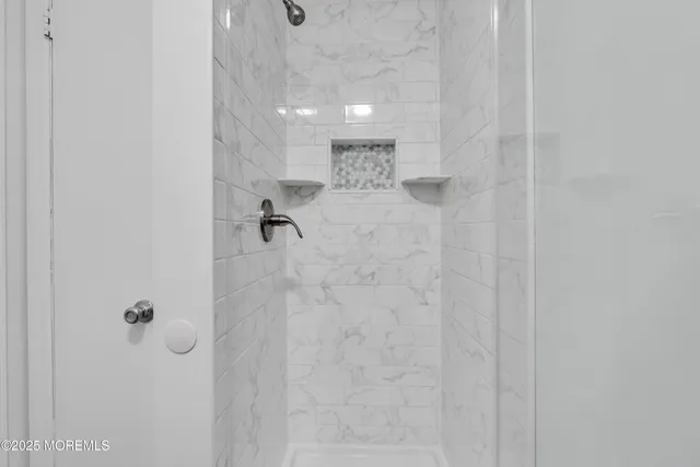 $519,000 | 30 Oak Mews Court, Unit 4, Asbury Park, NJ 07712