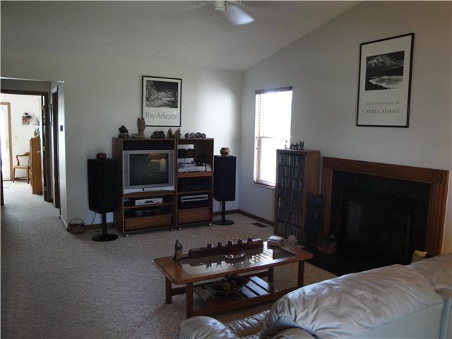 818 Prairie Road Galloway, OH 43119 - Photo 8 of 11 Gallery Image 8
