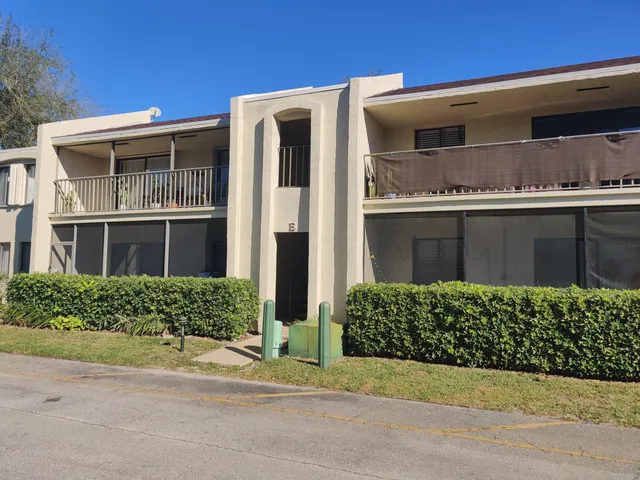 $206,000 | 150 Pineview Road, Unit E4, Jupiter, FL 33469