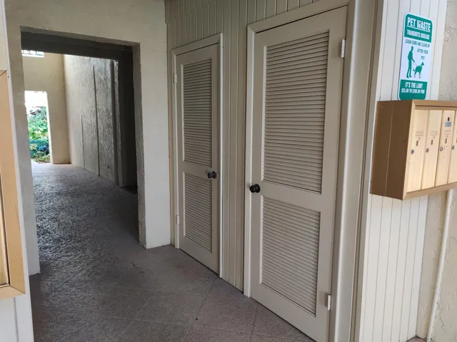 $196,000 | 150 Pineview Road, Unit E4, Jupiter, FL 33469