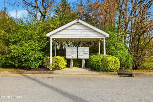 $230,000 | 937 Micro Way, Knoxville, TN 37912