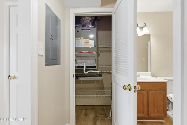 $230,000 | 937 Micro Way, Knoxville, TN 37912