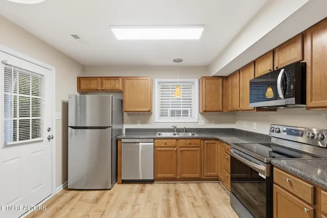 $230,000 | 937 Micro Way, Knoxville, TN 37912