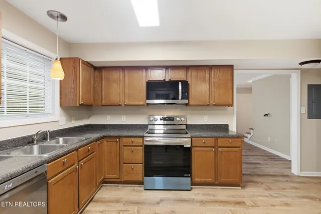 $230,000 | 937 Micro Way, Knoxville, TN 37912