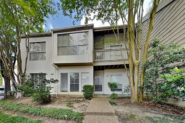 $1,895 | 2100 Tanglewilde Street, Unit 747, Houston, TX 77063