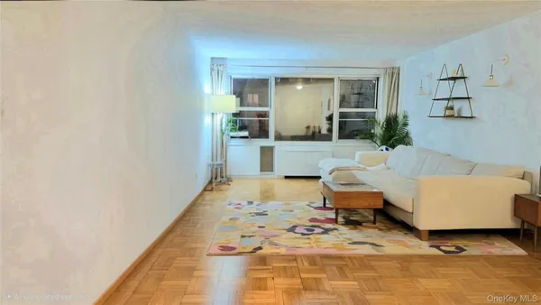 $4,900 | 77 West 55th Street, Unit 15H | Midtown Central