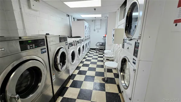 $4,900 | 77 West 55th Street, Unit 15H | Midtown Central