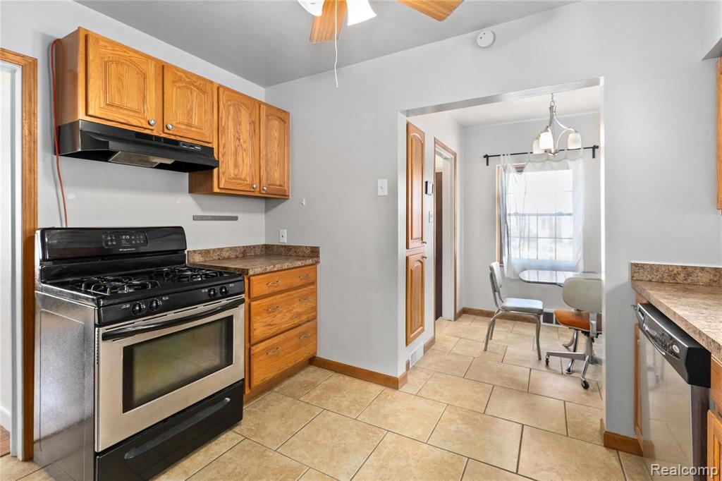 4359 Harvard Road Detroit, MI 48224 - Photo 10 of 32