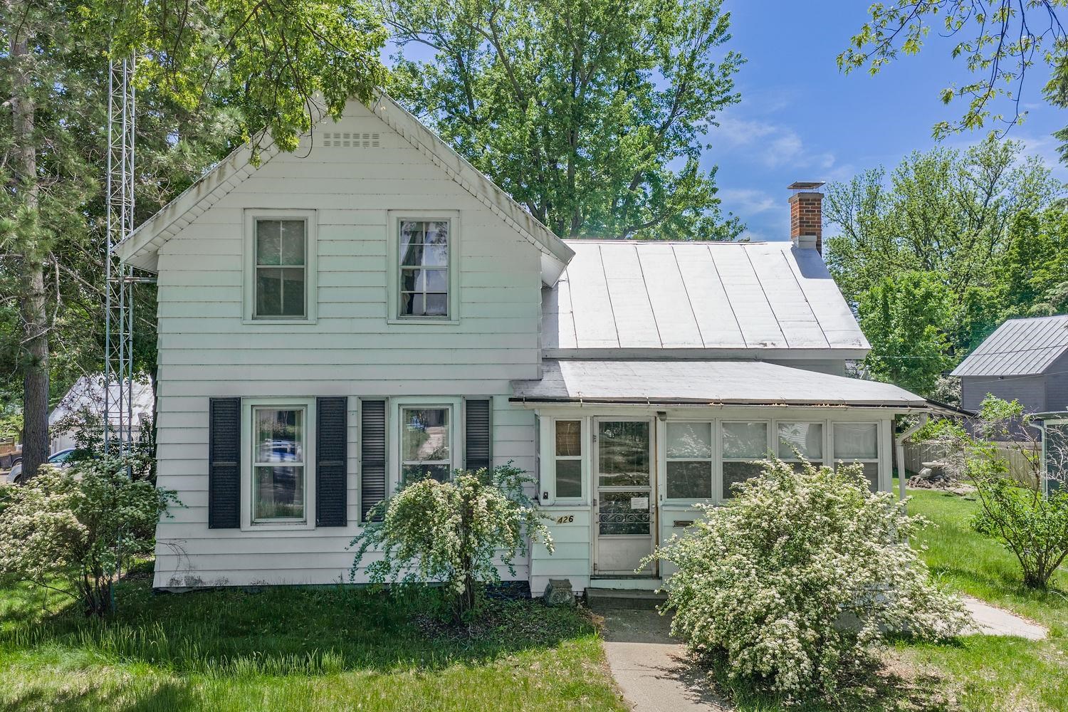 426 4th Street Baraboo, WI 53913 - Photo 2 of 21