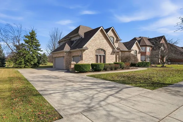 $680,000 | 22627 Limestone Court, Frankfort, IL 60423