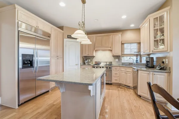 $680,000 | 22627 Limestone Court, Frankfort, IL 60423