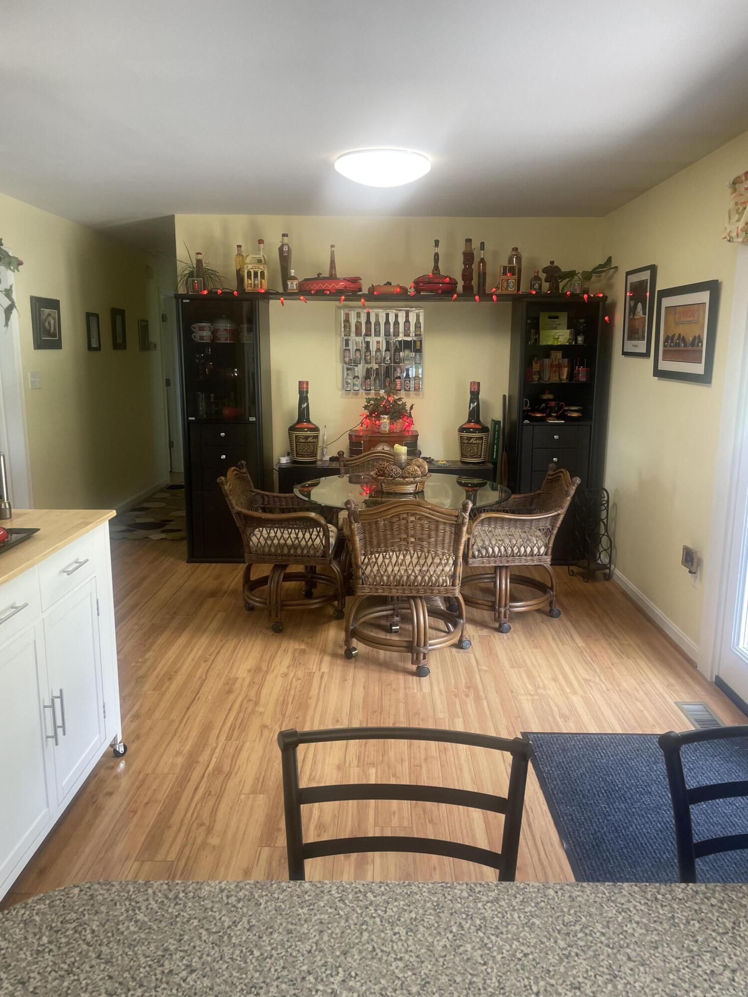 37 Cherry Ridge Lane Lexington, VA 24450 - Photo 22 of 41 Breakfast Area