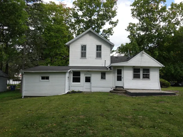$209,900 | 215 New Street, Stanton, MI 48888