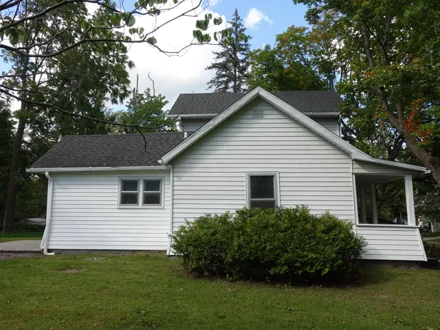 $209,900 | 215 New Street, Stanton, MI 48888
