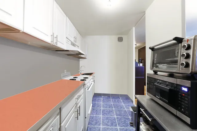 $250,000 | 6040 Boulevard East, Unit 29N, West New York, NJ 07093