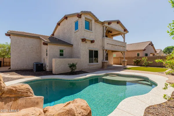 $825,000 | 882 East Parkview Drive, Gilbert, AZ 85295