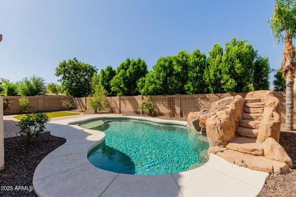 $825,000 | 882 East Parkview Drive, Gilbert, AZ 85295