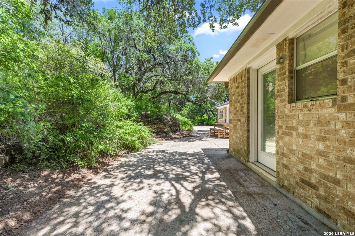 19435 Nottingham Lane Helotes, TX 78023 - Photo 34 of 46